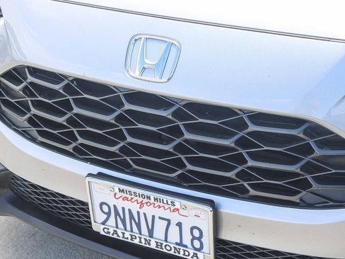 Used 2025 Honda HR-V LX image 5