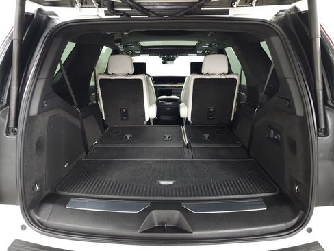 Used 2025 Cadillac Escalade Sport Platinum AWD/4WD image 6