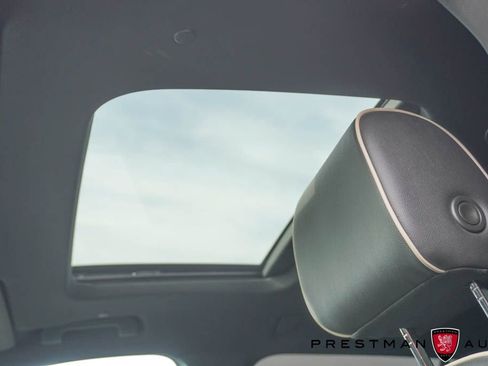 Used 2022 Chevrolet Traverse Premier w/ Redline Edition FWD image 10