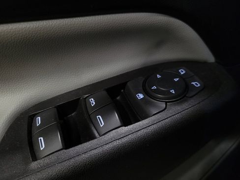 Used 2019 Chevrolet Equinox LS AWD/4WD image 27