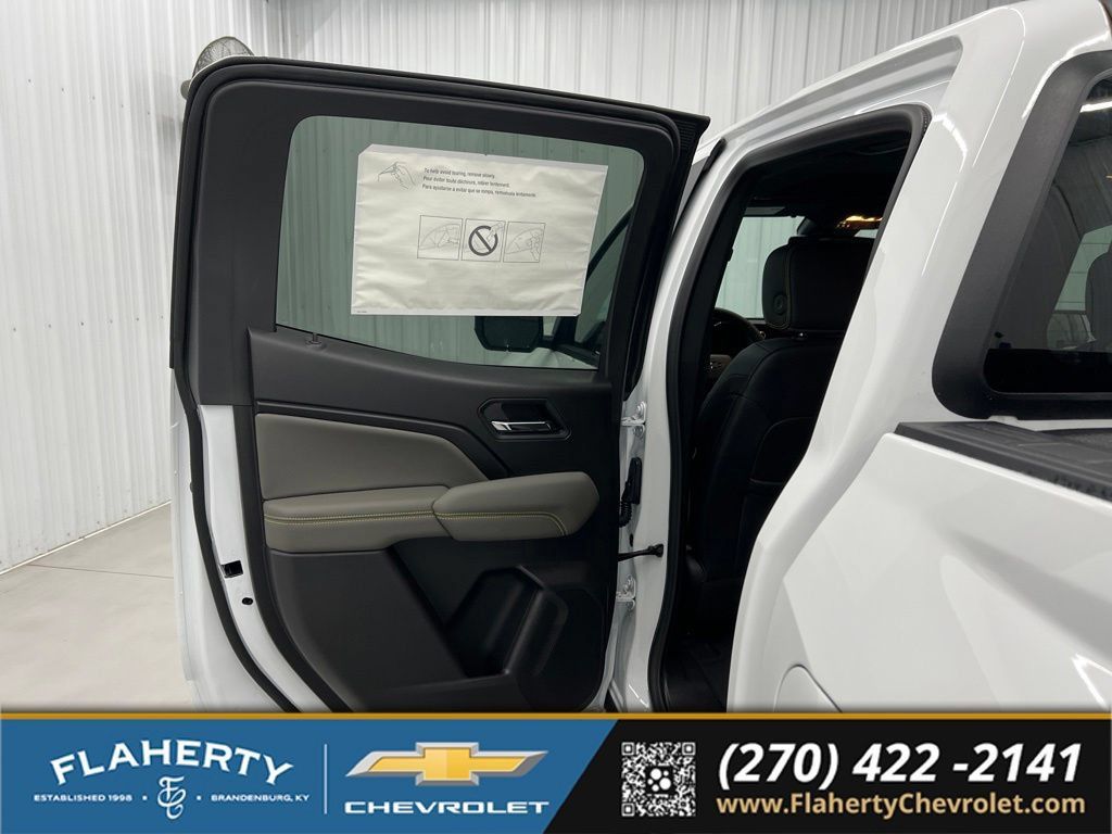 New 2026 Chevrolet Colorado ZR2 w/ Technology Package AWD/4WD image 10