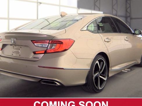 Used 2018 Honda Accord Touring image 5