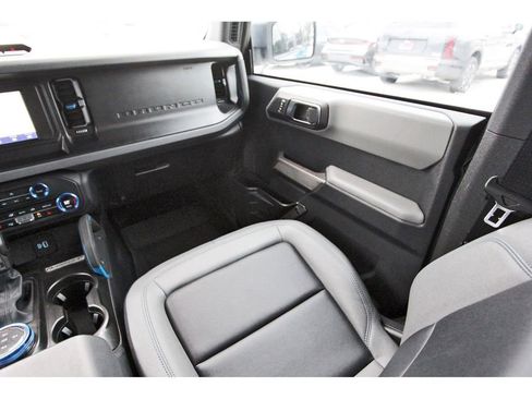 Used 2023 Ford Bronco Black Diamond w/ Sasquatch Package AWD/4WD image 13