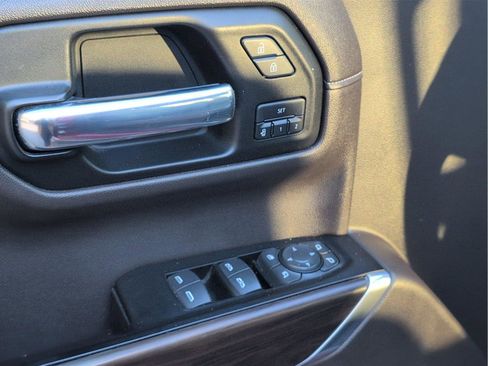 Used 2019 GMC Sierra 1500 SLT w/ SLT Premium Package image 17