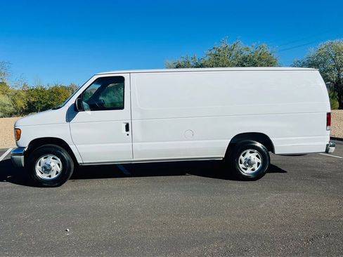 Used 1996 Ford E-250 and Econoline 250 Heavy-Duty Extended image 2