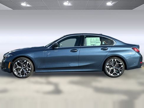Used 2026 BMW 330i Sedan w/ Premium Package RWD image 2
