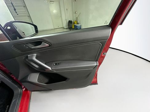 Used 2018 Volkswagen Tiguan SE image 31