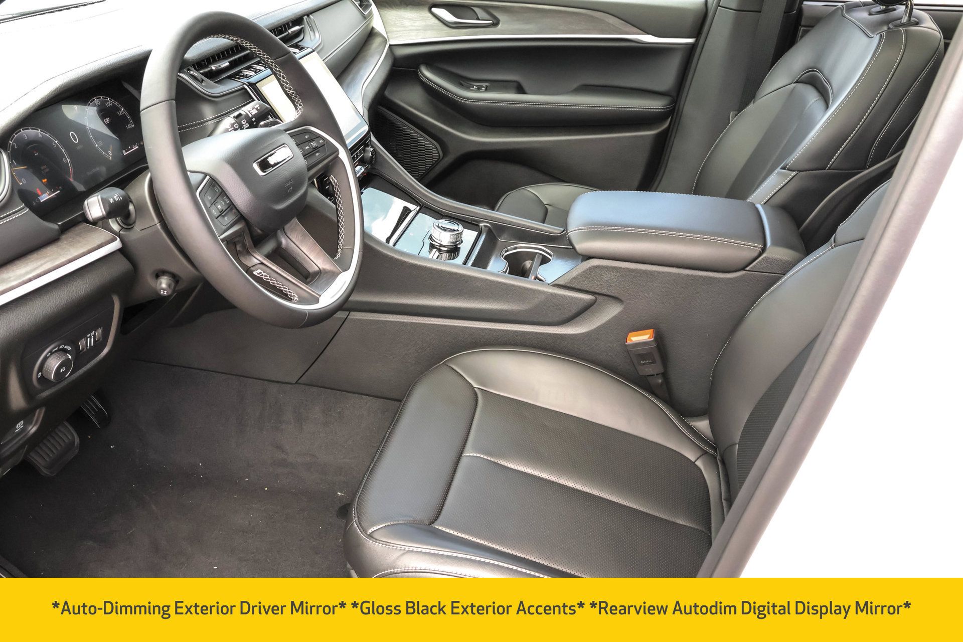 New 2025 Jeep Grand Cherokee Limited w/ Luxury Tech Group II AWD/4WD image 6