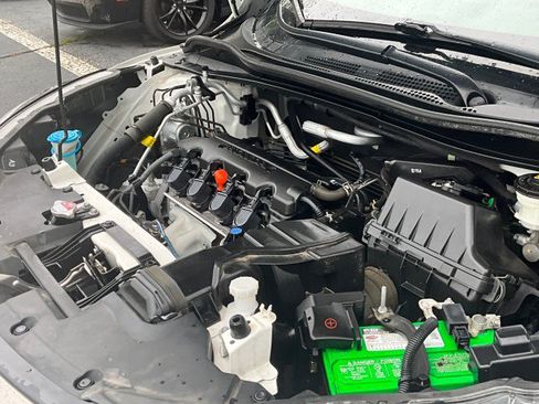 Used 2021 Honda HR-V LX image 10