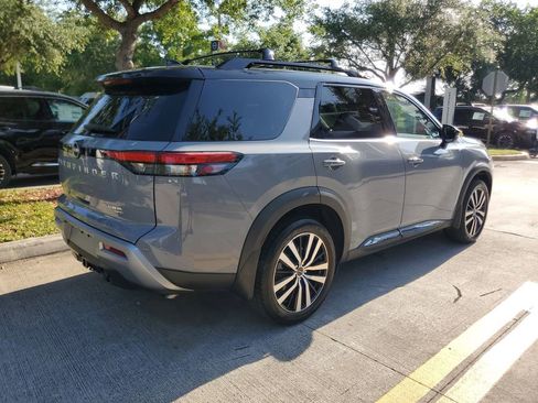 Certified 2023 Nissan Pathfinder Platinum AWD/4WD image 6