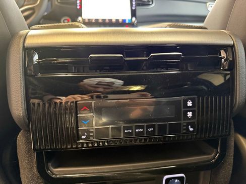 New 2026 Jeep Grand Wagoneer Limited AWD/4WD image 31