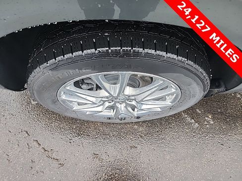 Used 2024 Buick Enclave Essence w/ Experience Buick Package image 9