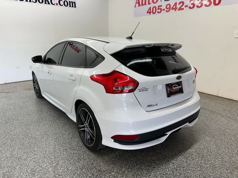 Used 2015 Ford Focus ST image 5