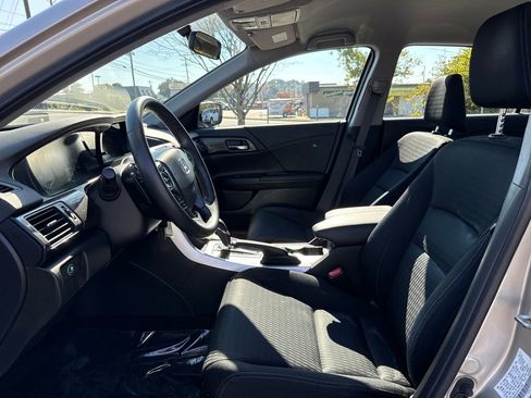 Used 2015 Honda Accord Sport image 12