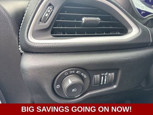 New 2026 Chrysler Pacifica Select image 32