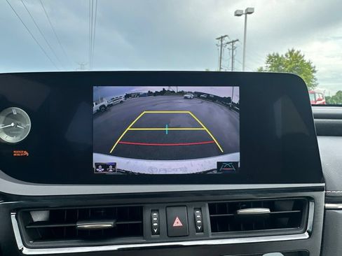 Used 2022 Lexus ES 300h w/ Premium Package FWD image 38