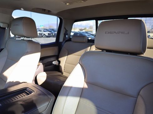 Used 2018 GMC Sierra 2500 Denali image 16