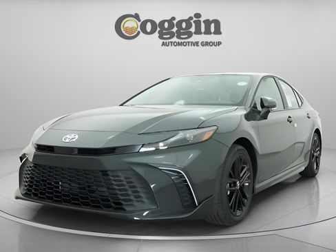 New 2026 Toyota Camry SE image 34