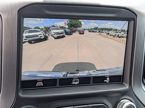 Used 2022 GMC Sierra 1500 Denali w/ Driver Alert Package II AWD/4WD image 16