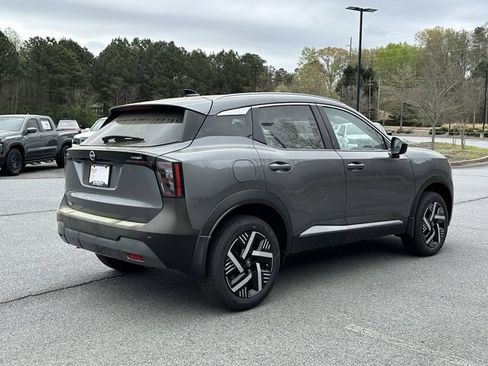 New 2026 Nissan Kicks SV FWD image 9
