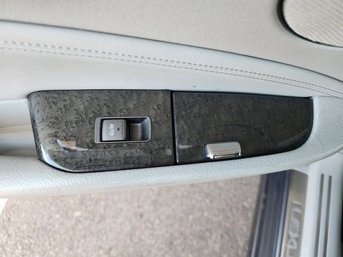 Used 2012 Lexus LS 460 AWD w/ Comfort Pkg image 71