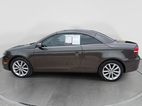 Used 2013 Volkswagen Eos Komfort FWD image 7