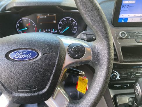 Used 2020 Ford Transit Connect XL image 17