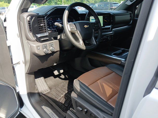 Used 2025 Chevrolet Silverado 3500 High Country w/ Technology Package AWD/4WD image 71