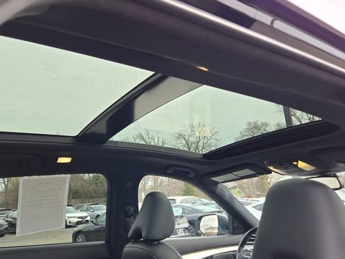 Used 2021 INFINITI QX50 Luxe w/ Appearance Package image 13