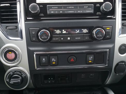Used 2021 Nissan Titan SV w/ SV Convenience Package image 31