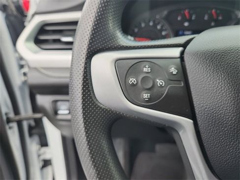 Certified 2023 GMC Acadia SLE w/ Driver Convenience Package image 24