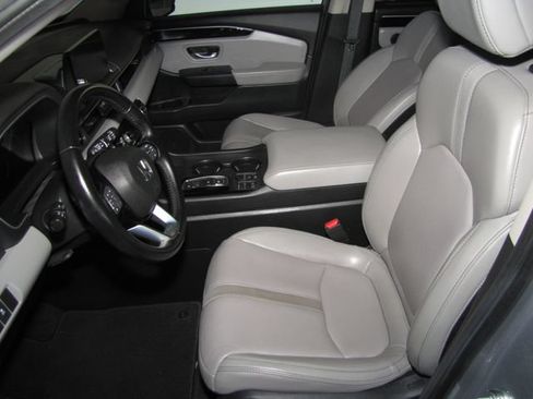 Certified 2024 Honda Pilot EX-L image 8