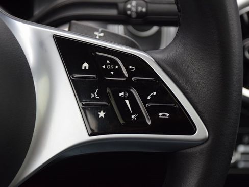 Used 2024 Mercedes-Benz EQB 300 4MATIC image 24