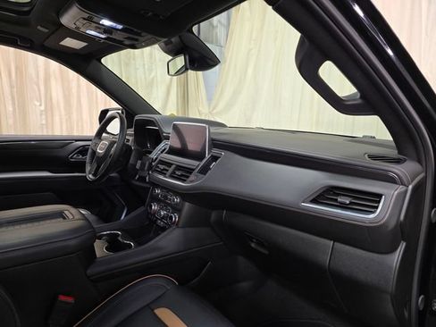 Used 2024 GMC Yukon AT4 w/ Technology Package AWD/4WD image 38