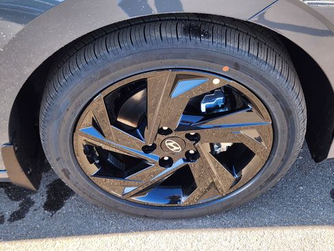 New 2026 Hyundai Elantra SEL Sport Premium FWD image 16