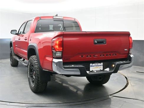 Used 2017 Toyota Tacoma TRD Off-Road w/ Tow Package (A/T) image 13