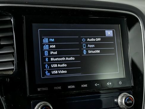 Used 2021 Mitsubishi Outlander SEL image 29