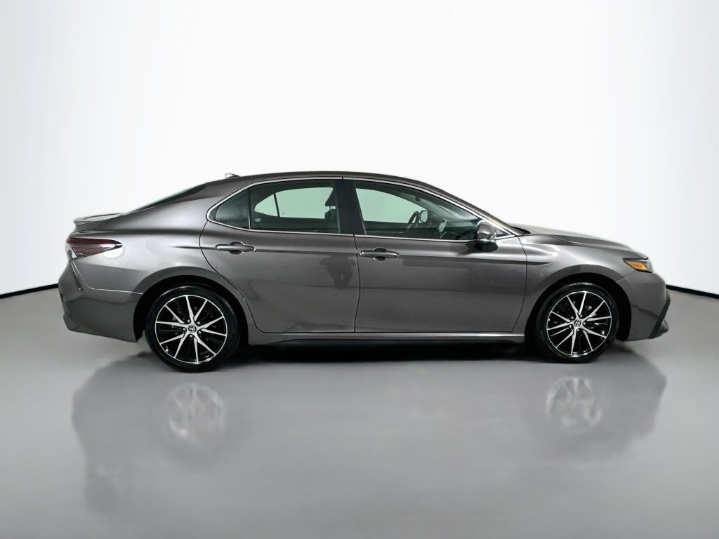 Used 2023 Toyota Camry SE w/ Convenience Package FWD image 9