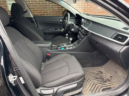 Used 2020 Kia Optima LX image 9