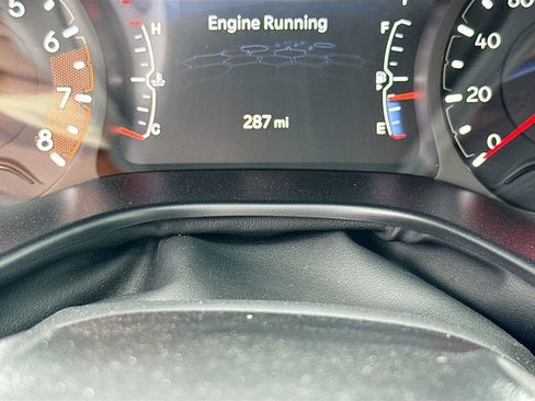 Used 2025 Jeep Compass Limited image 13