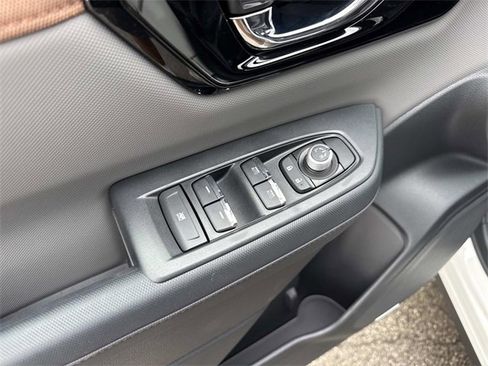 Used 2025 Subaru Forester Sport w/ Popular Package image 12