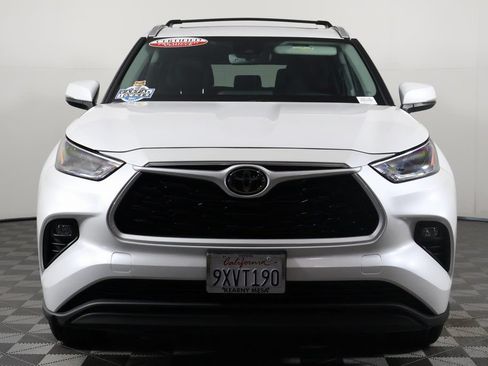 Used 2026 Toyota Highlander XLE AWD/4WD image 2