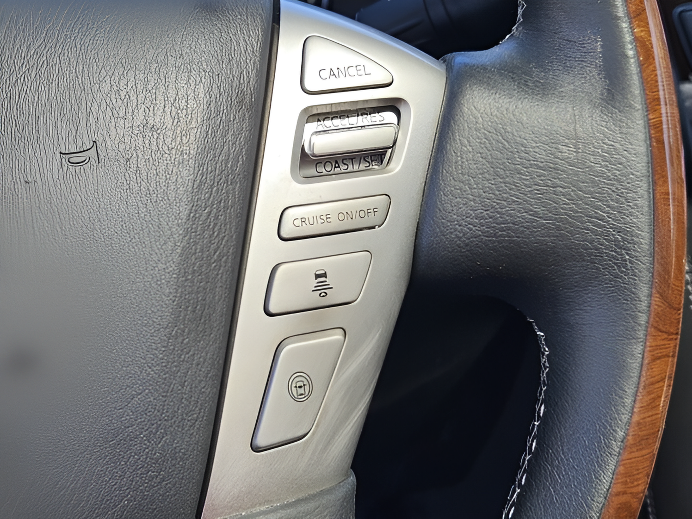 Used 2019 INFINITI QX80 Luxe w/ Proassist Package RWD image 23