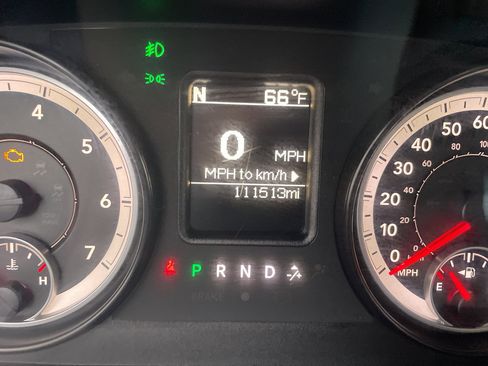 Used 2015 RAM 1500 Express image 9