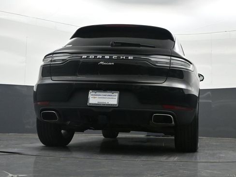 Used 2019 Porsche Macan AWD/4WD image 36