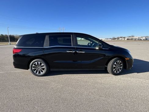 Used 2023 Honda Odyssey EX-L image 13