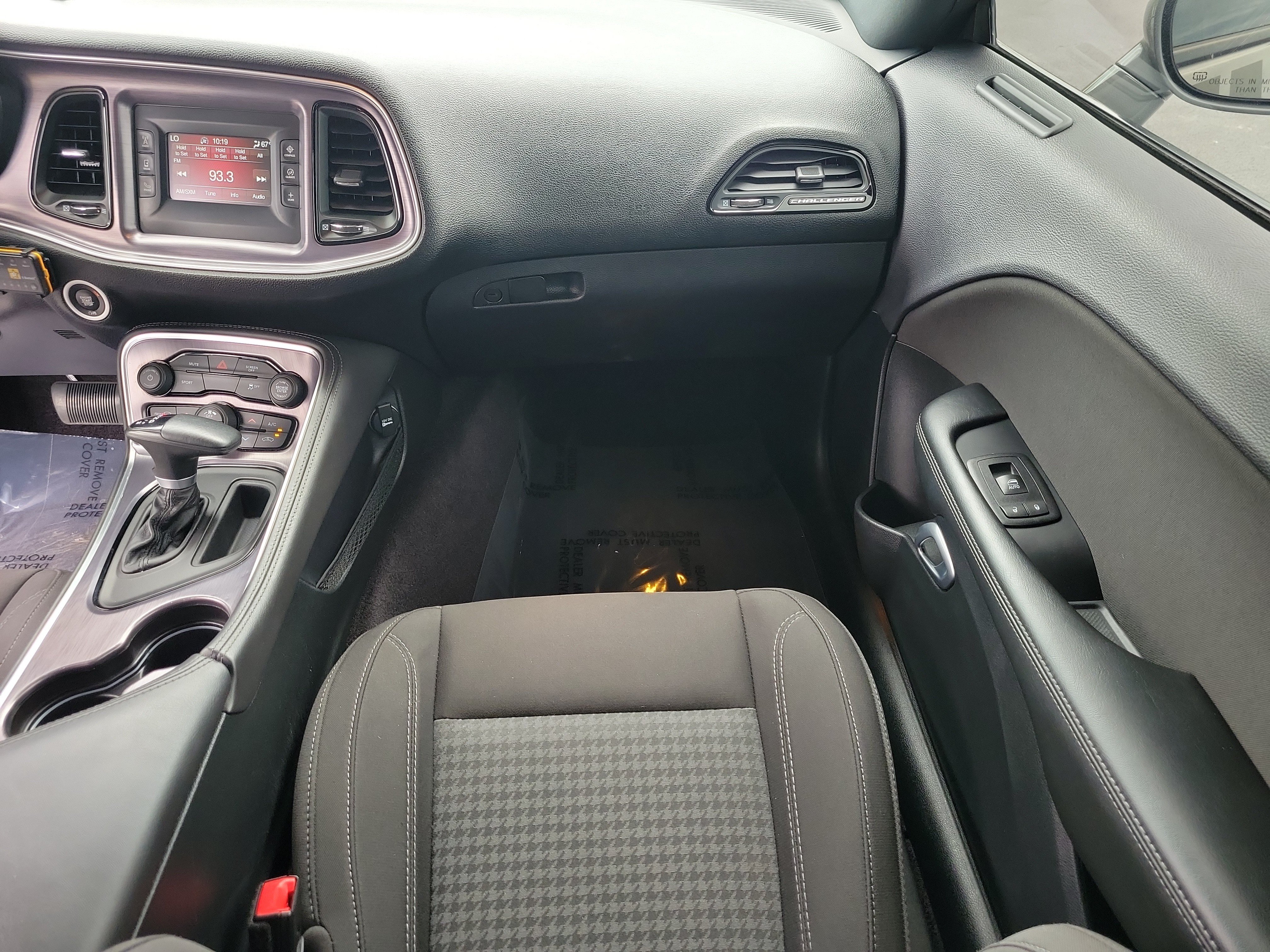 Used 2017 Dodge Challenger R/T RWD image 11