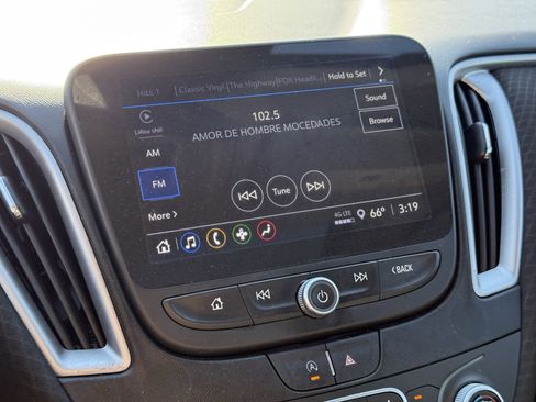 Used 2024 Chevrolet Malibu LT image 20