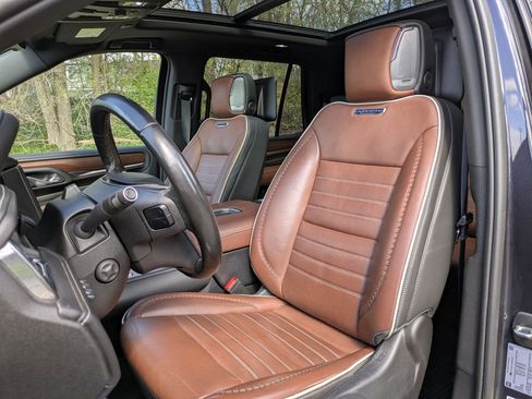 Certified 2023 GMC Yukon Denali Ultimate AWD/4WD image 12