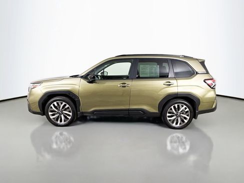 Used 2025 Subaru Forester Touring image 4